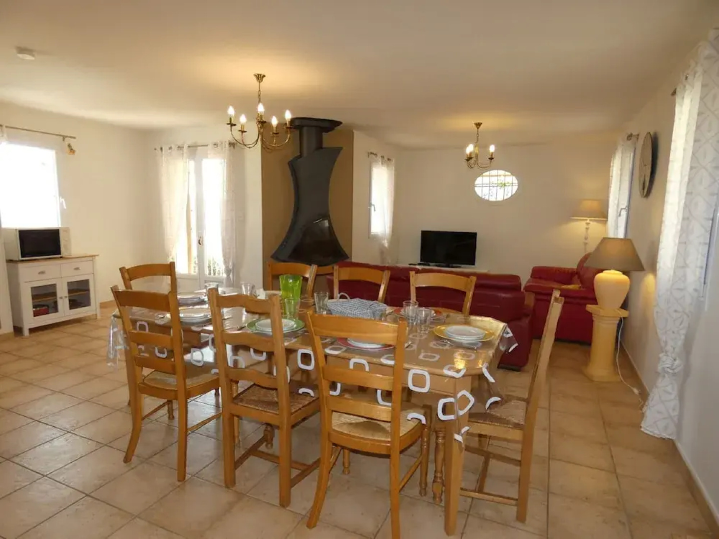 Inviting Villa in Saint Paul Trois Chateaux With Pool
