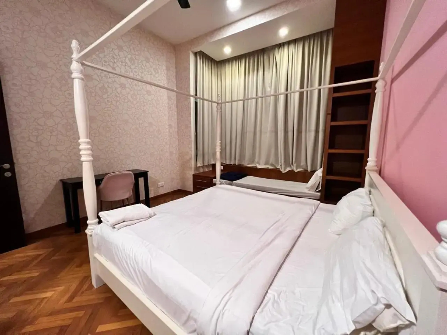 Penhome The Suite Straits Quay