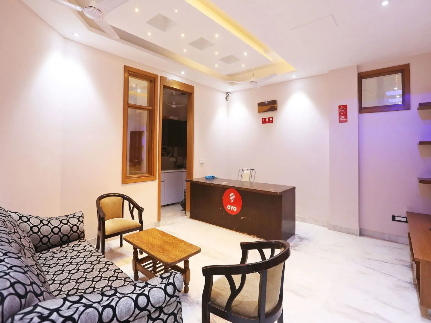 OYO 9385 Indirapuram