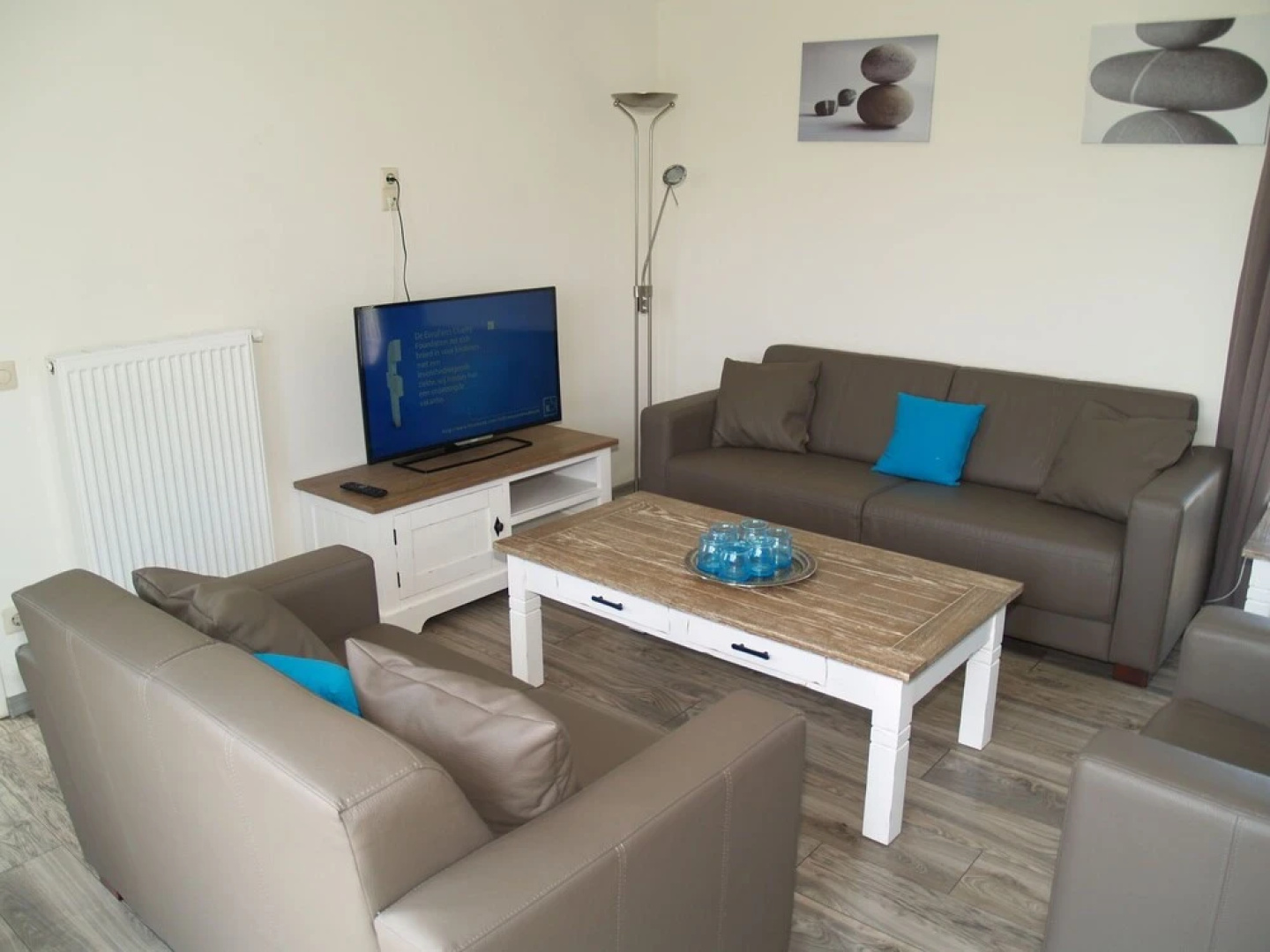 Modern Chalet Near Marina