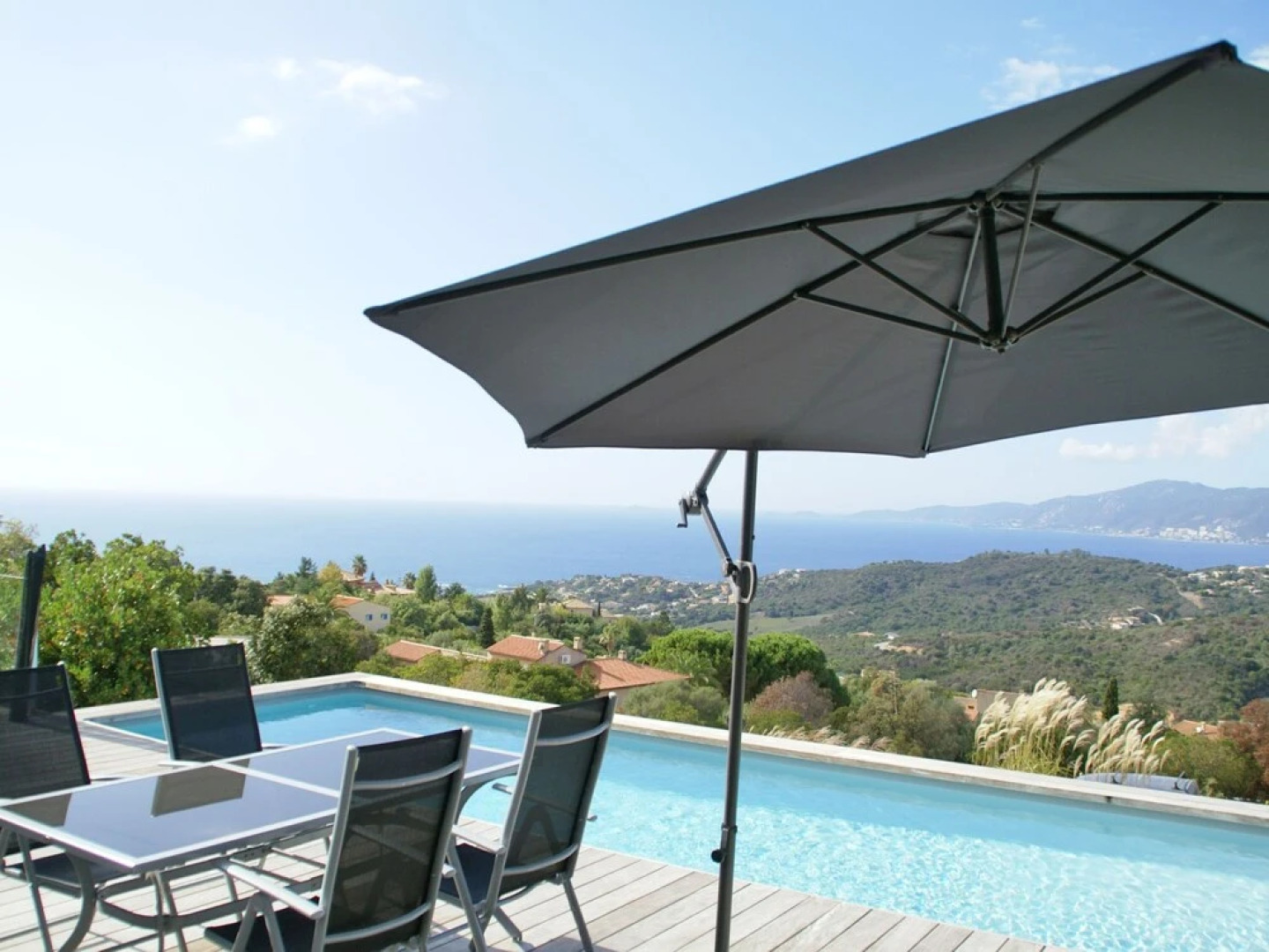 Spacious Villa in Albitreccia with Swimming Pool