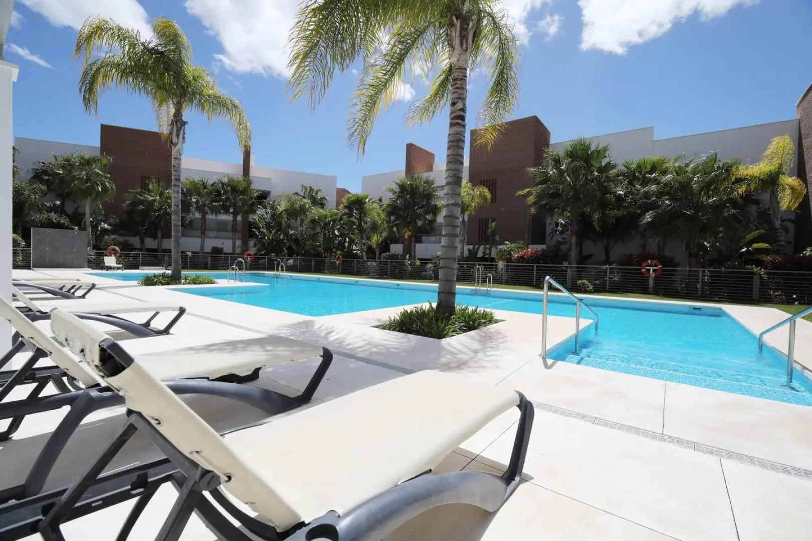 Luxury Flat- Sea, Golf and Mountain Views