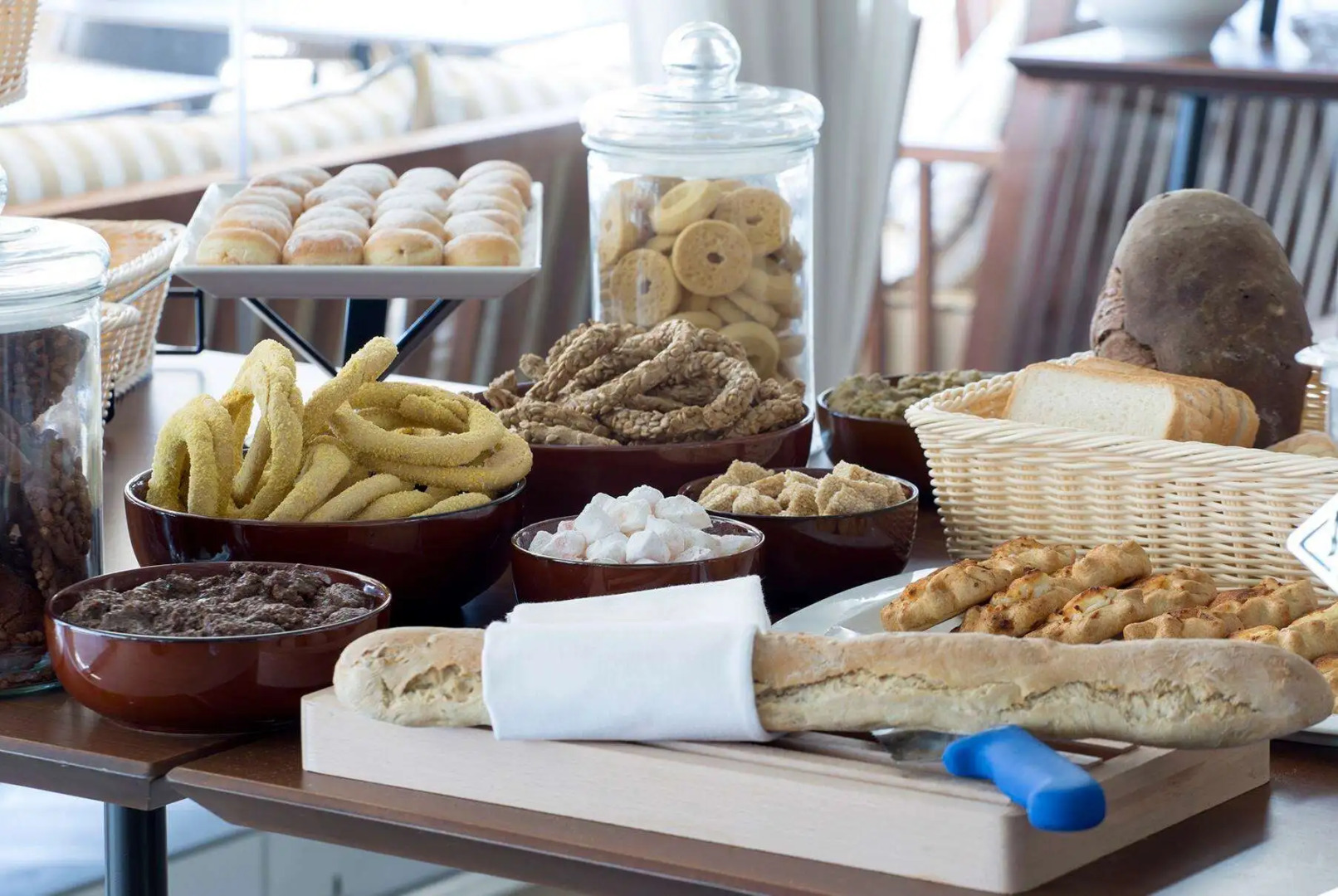 Zeus Essence Wyndham Athens Residence