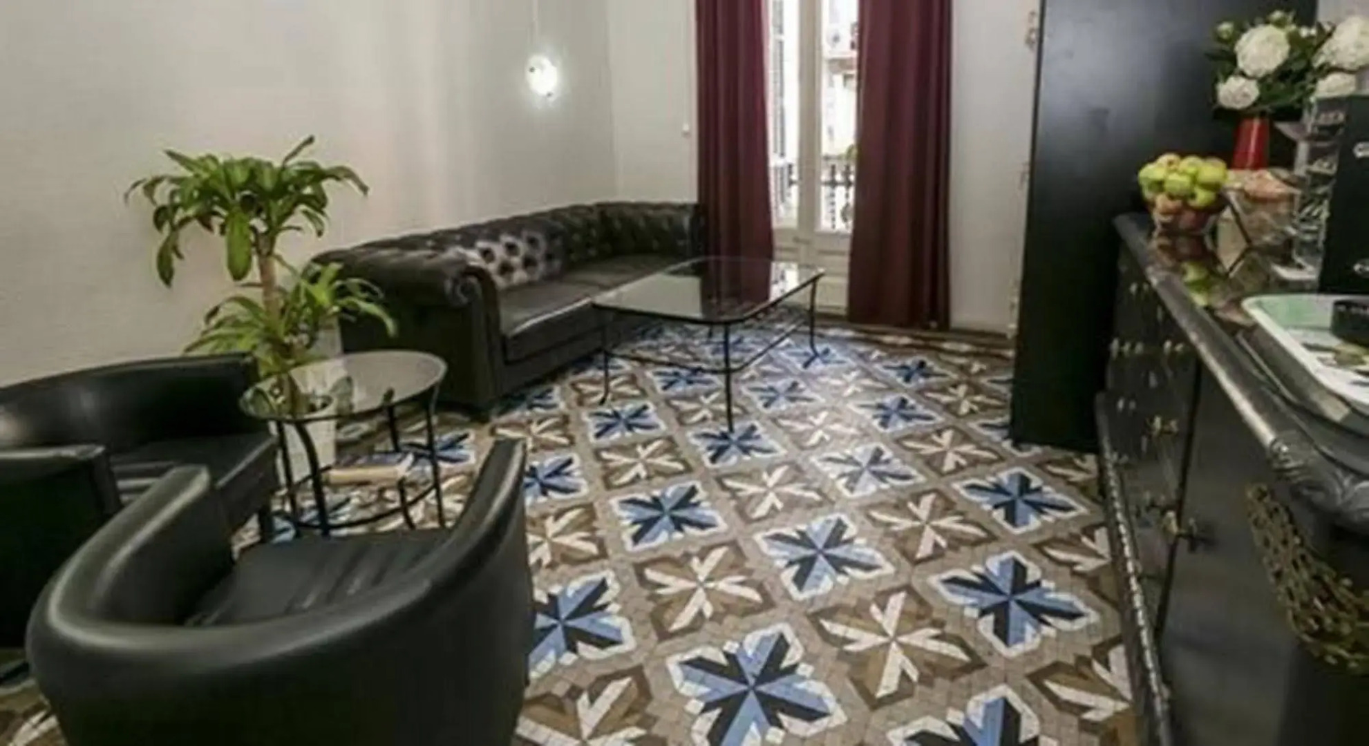 Hostal Balmes Centro