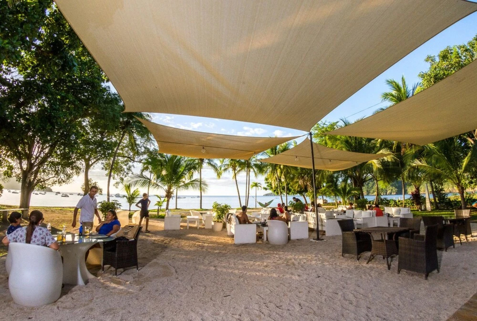 Café de Playa Beach Front Hotel