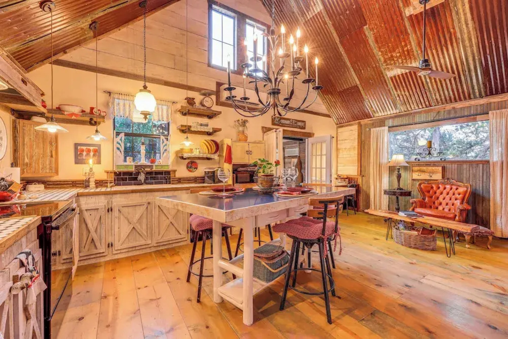 Pet-friendly Wimberley Cabin w/ Fire Pit & Hot Tub
