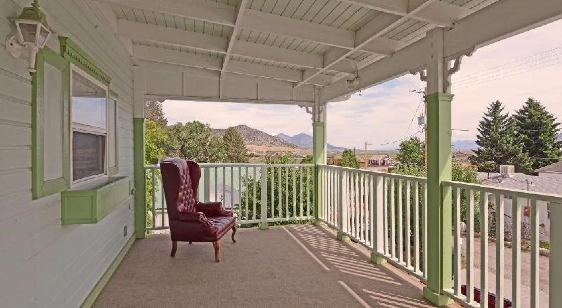 All Aboard Cafe and Inn