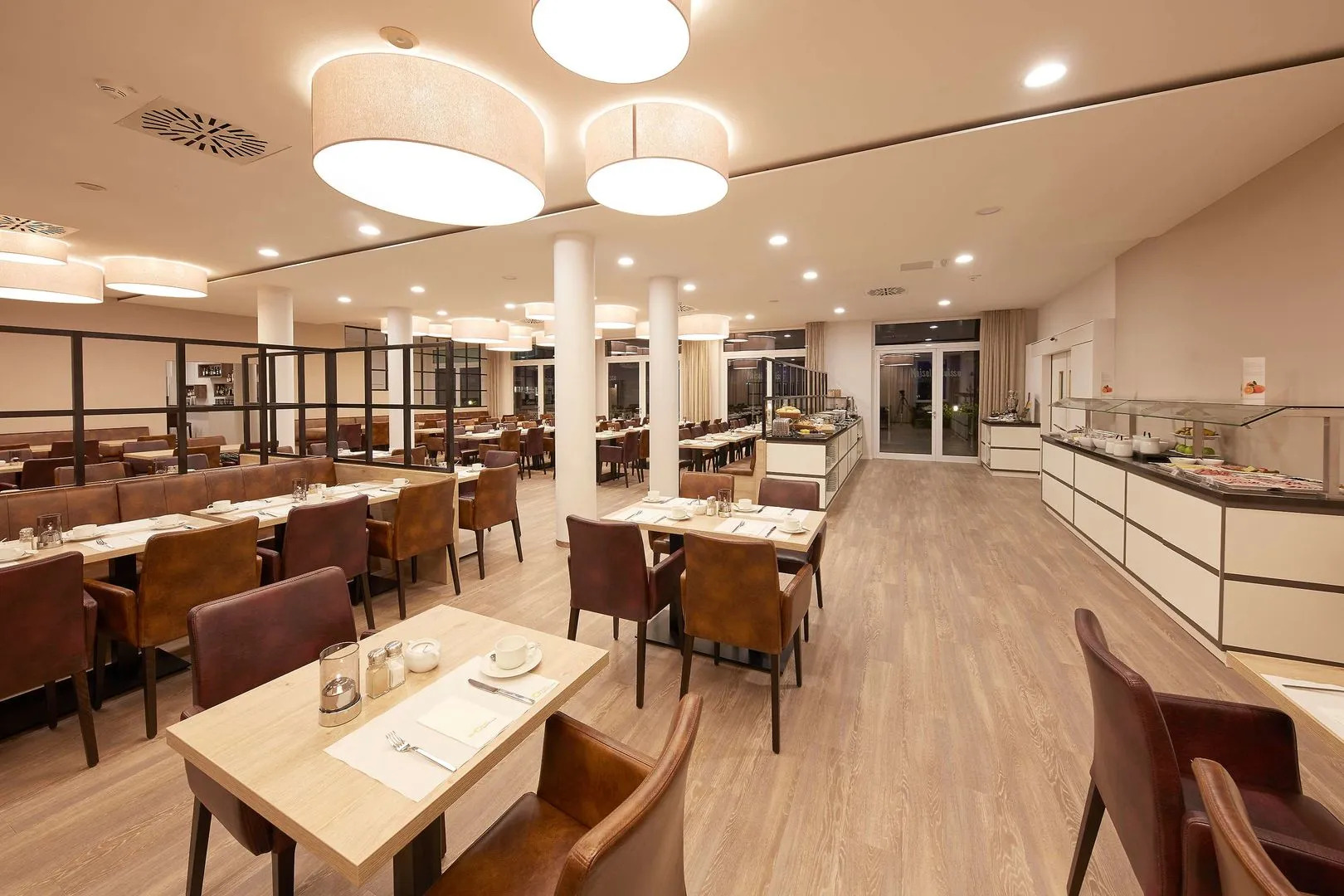 Отель Four Points Flex by Sheraton Goettingen