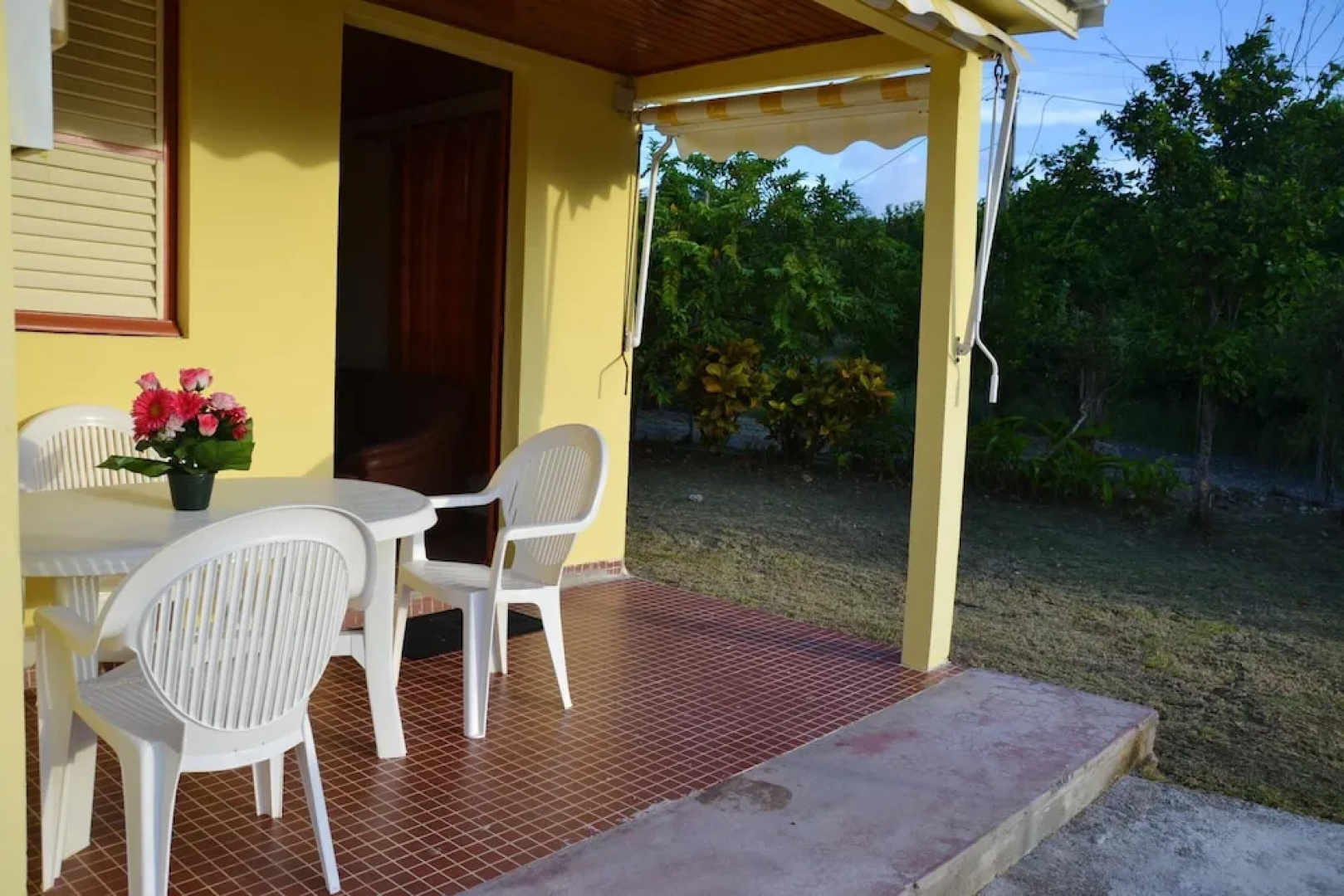 House With 2 Bedrooms in Sainte-anne, With Enclosed Garden and Wifi -