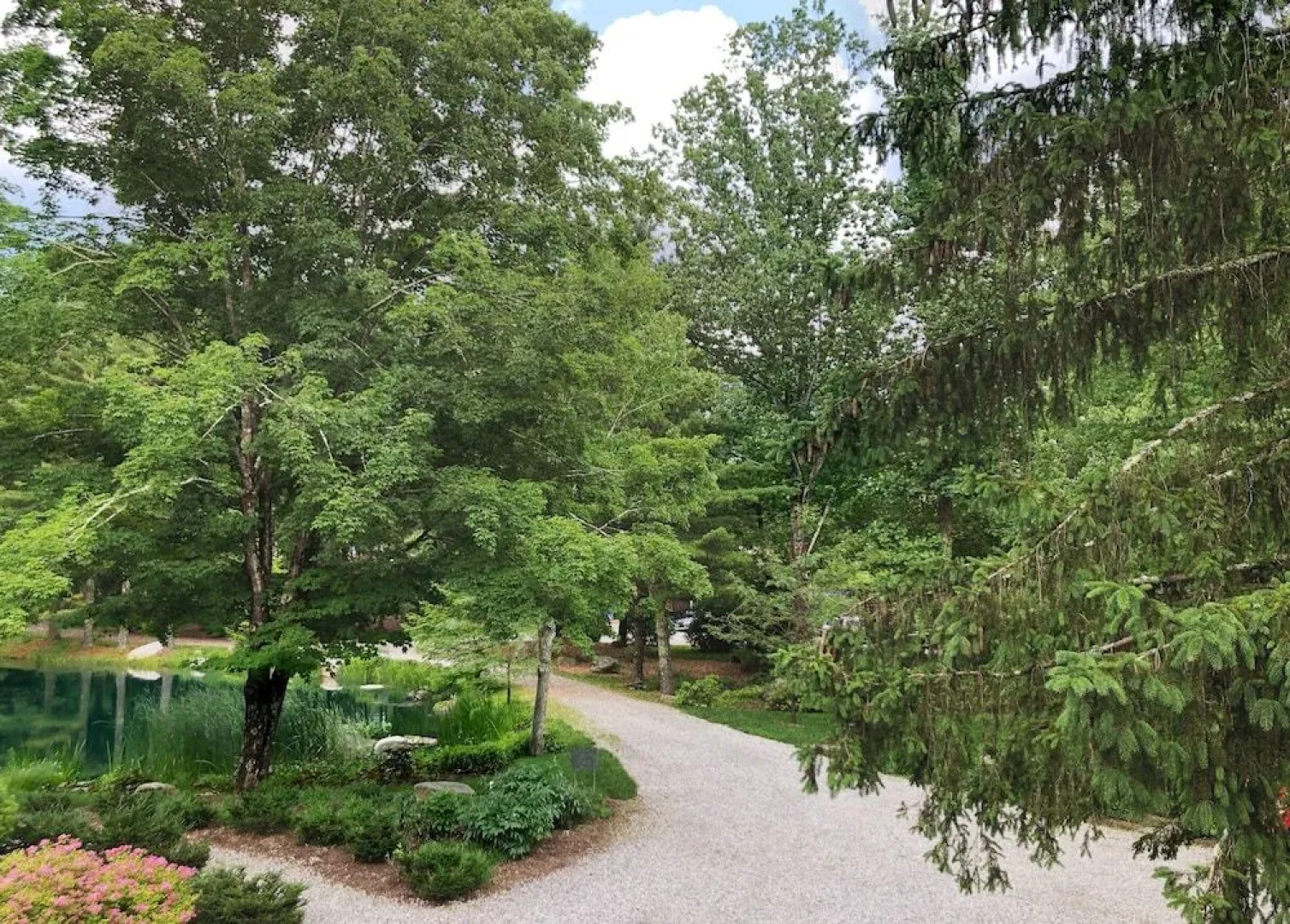 Chatfield Hollow Inn