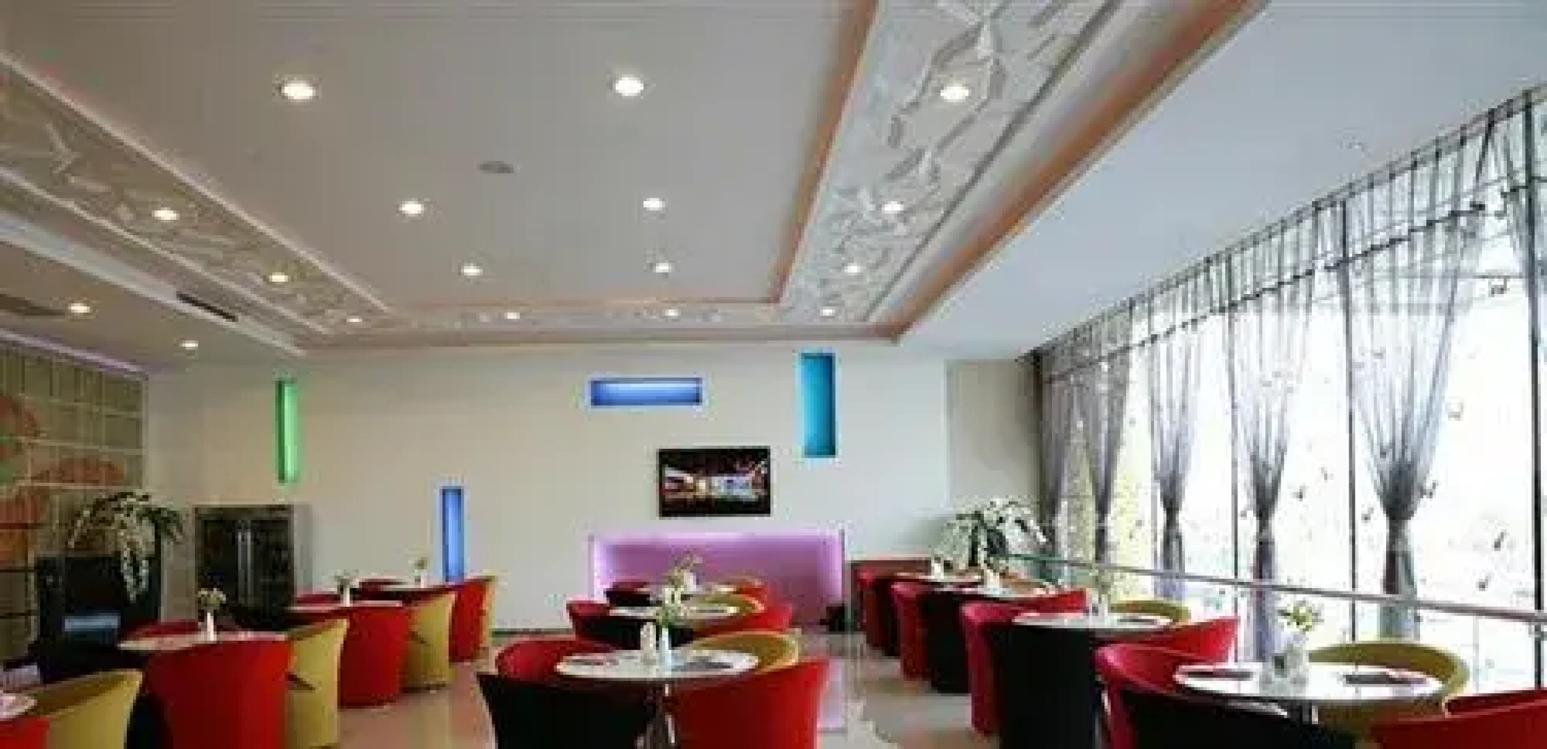 East Lake International Hotel