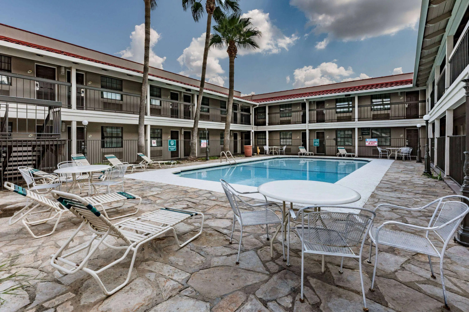 La Quinta Inn by Wyndham Laredo I-35