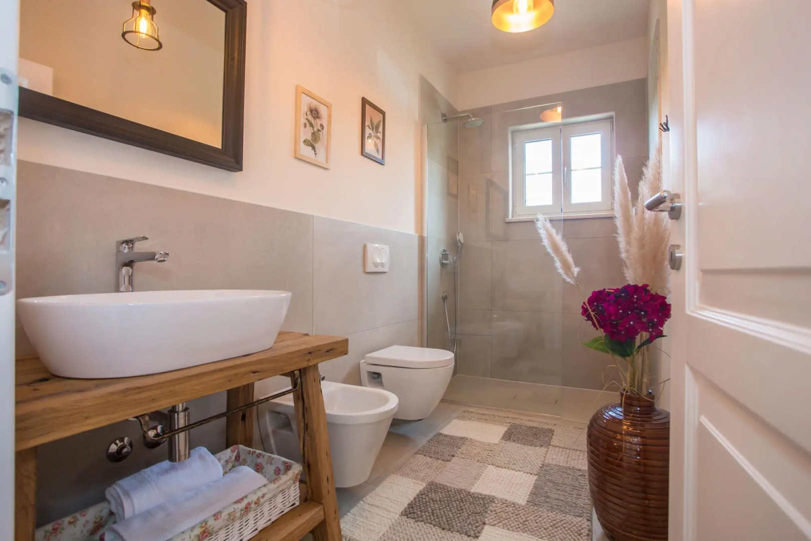 Vita 5 in Visnjan with 4 bedrooms and 4 bathrooms