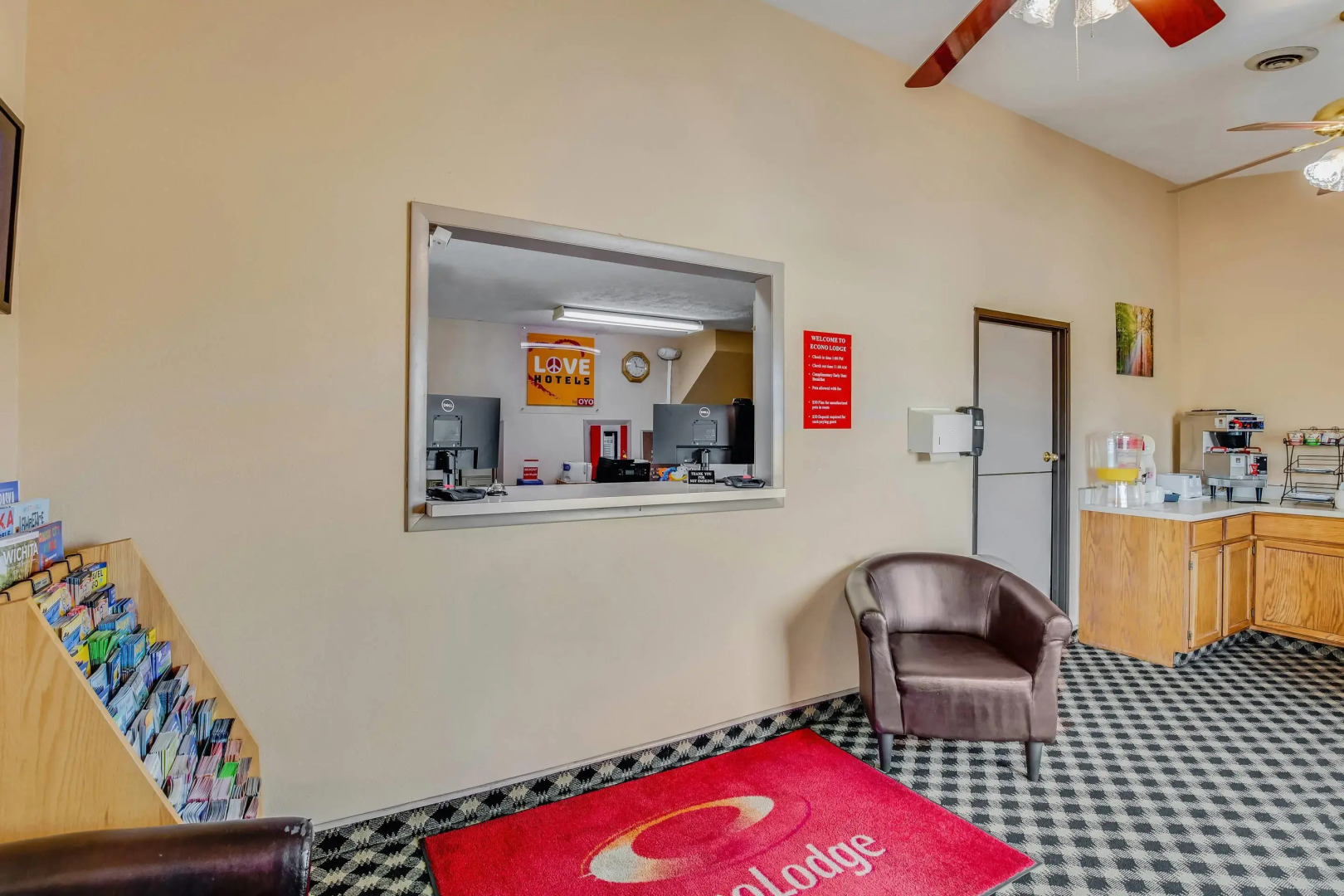 Econo Lodge Junction City I-70 Near Fort Riley