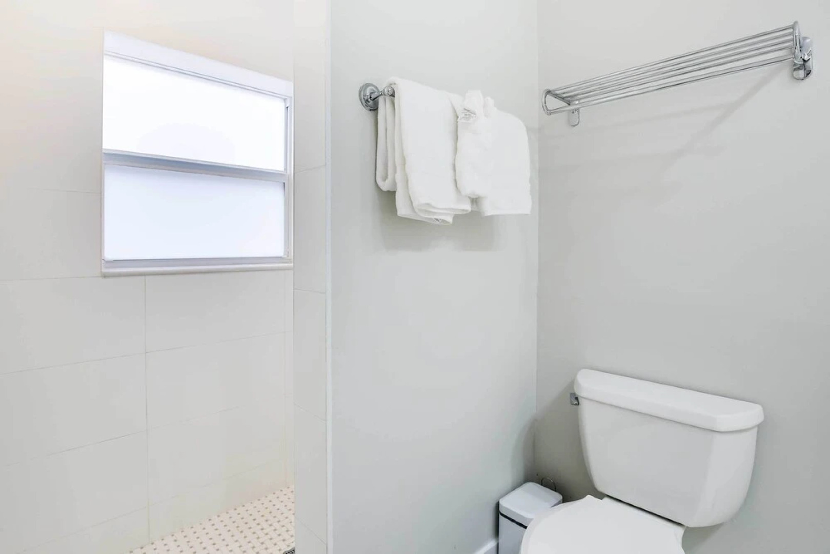 Pet-friendly Paradise w/ Pool ~ 6 Mi to Beach!