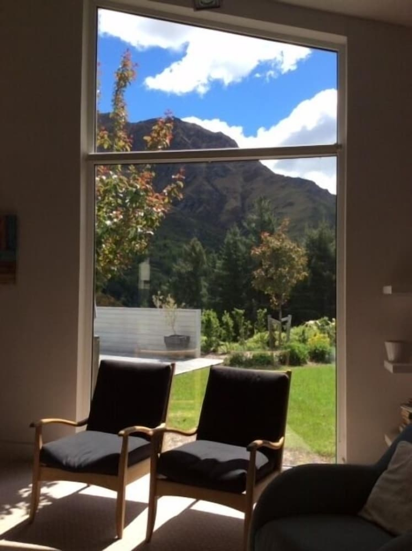 Arthurs Point Mountain Hideout