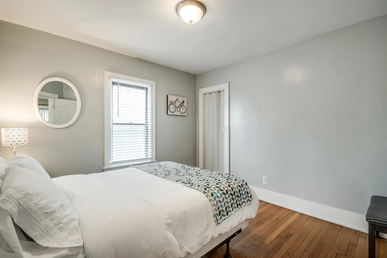 Shiny and comfortable Oakland House