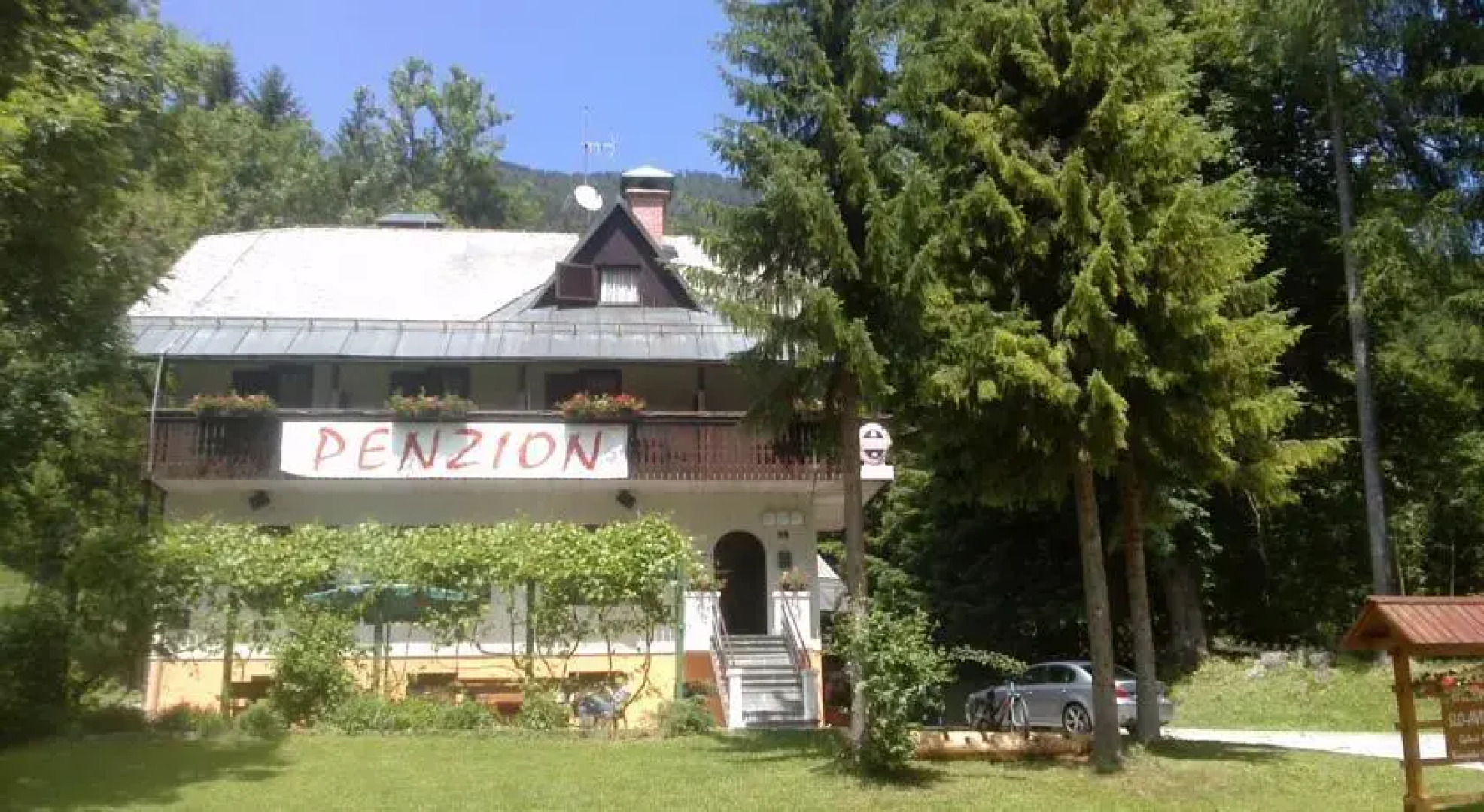 Guest House Slovenija Avto