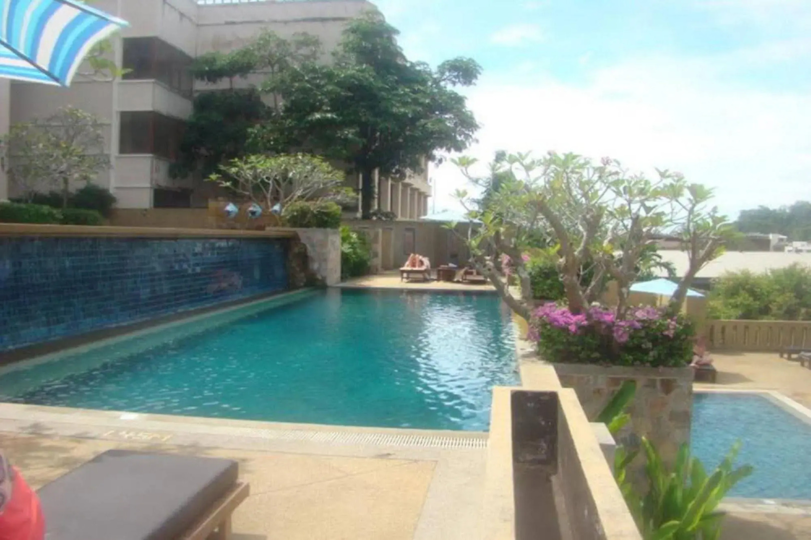 Pavilion Queen's Bay