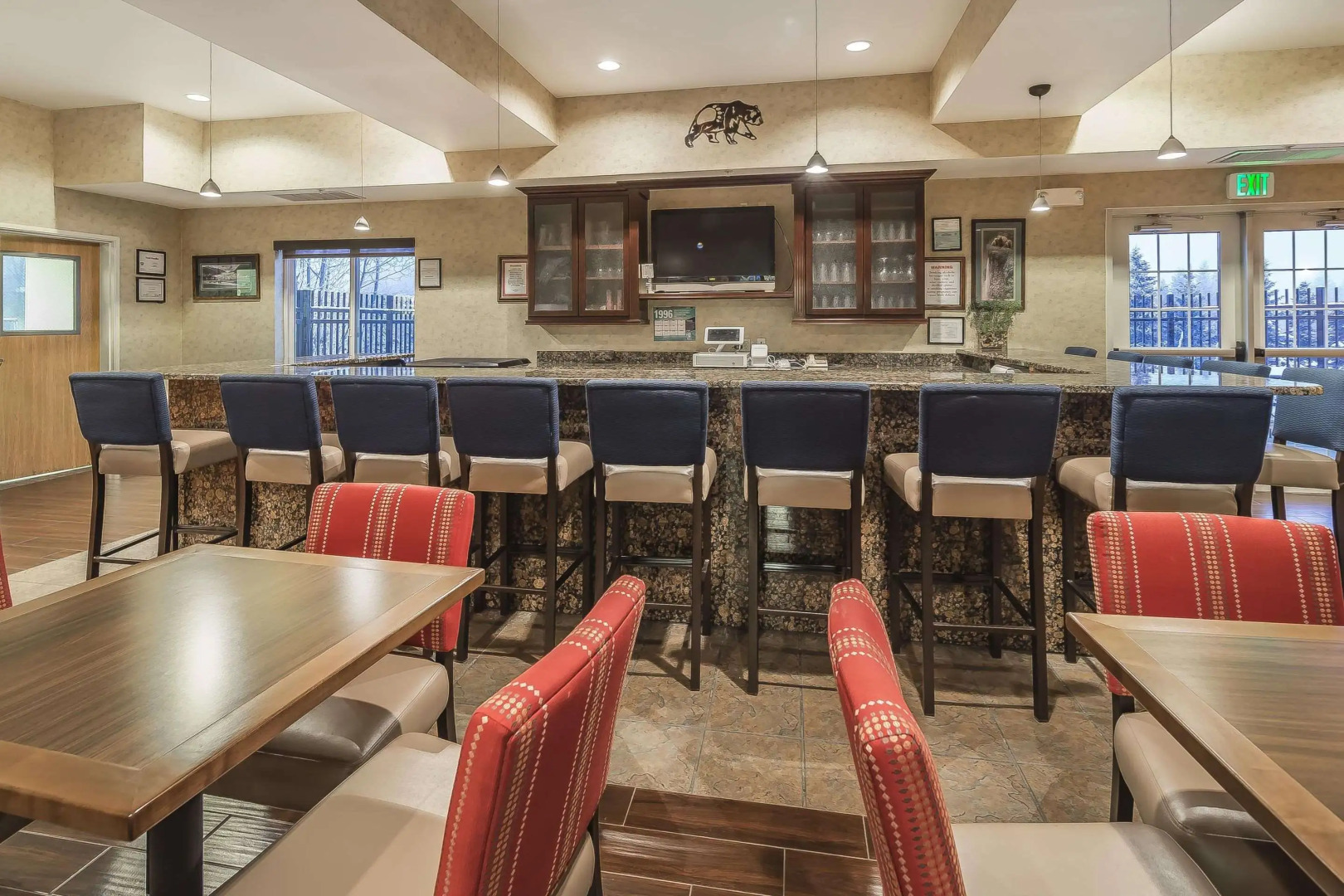 Comfort Suites Anchorage International Airport