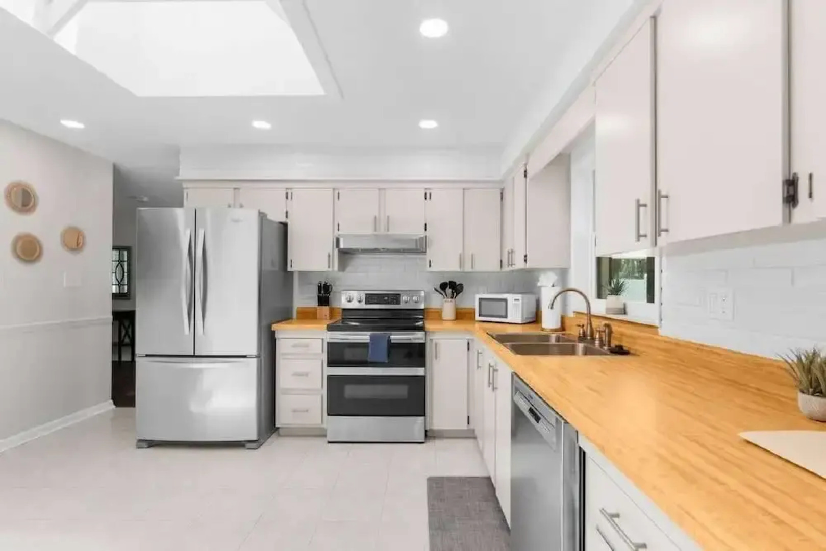 Brooksville Oasis! 3 Bedroom, Heated Pool Home