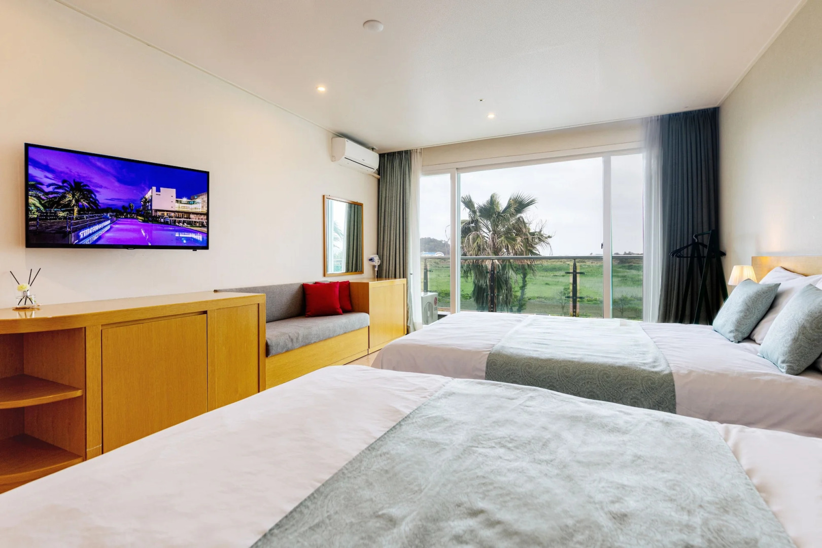 The Four Graces Resort