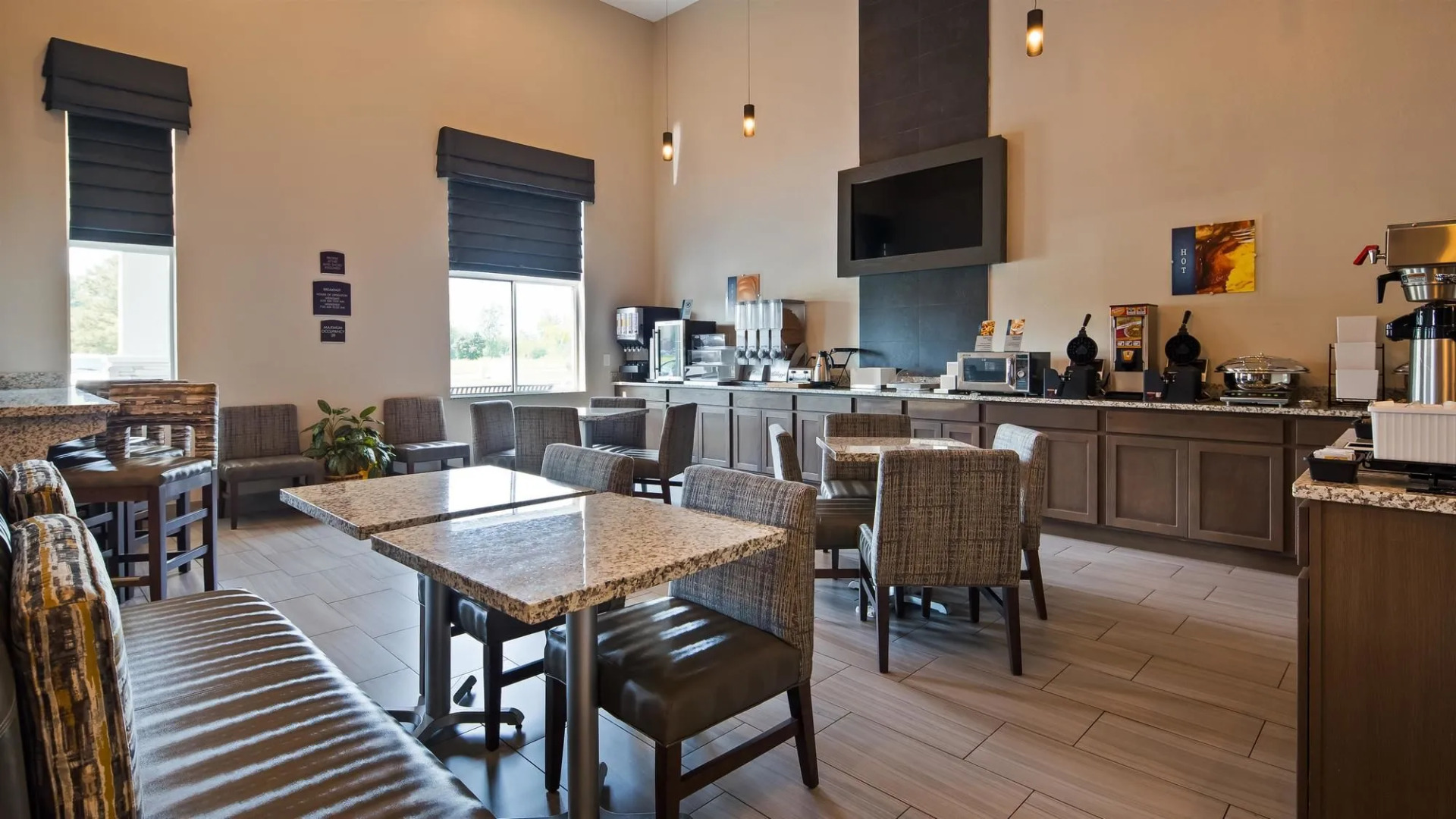 Best Western Plus Flint Airport Inn & Suites