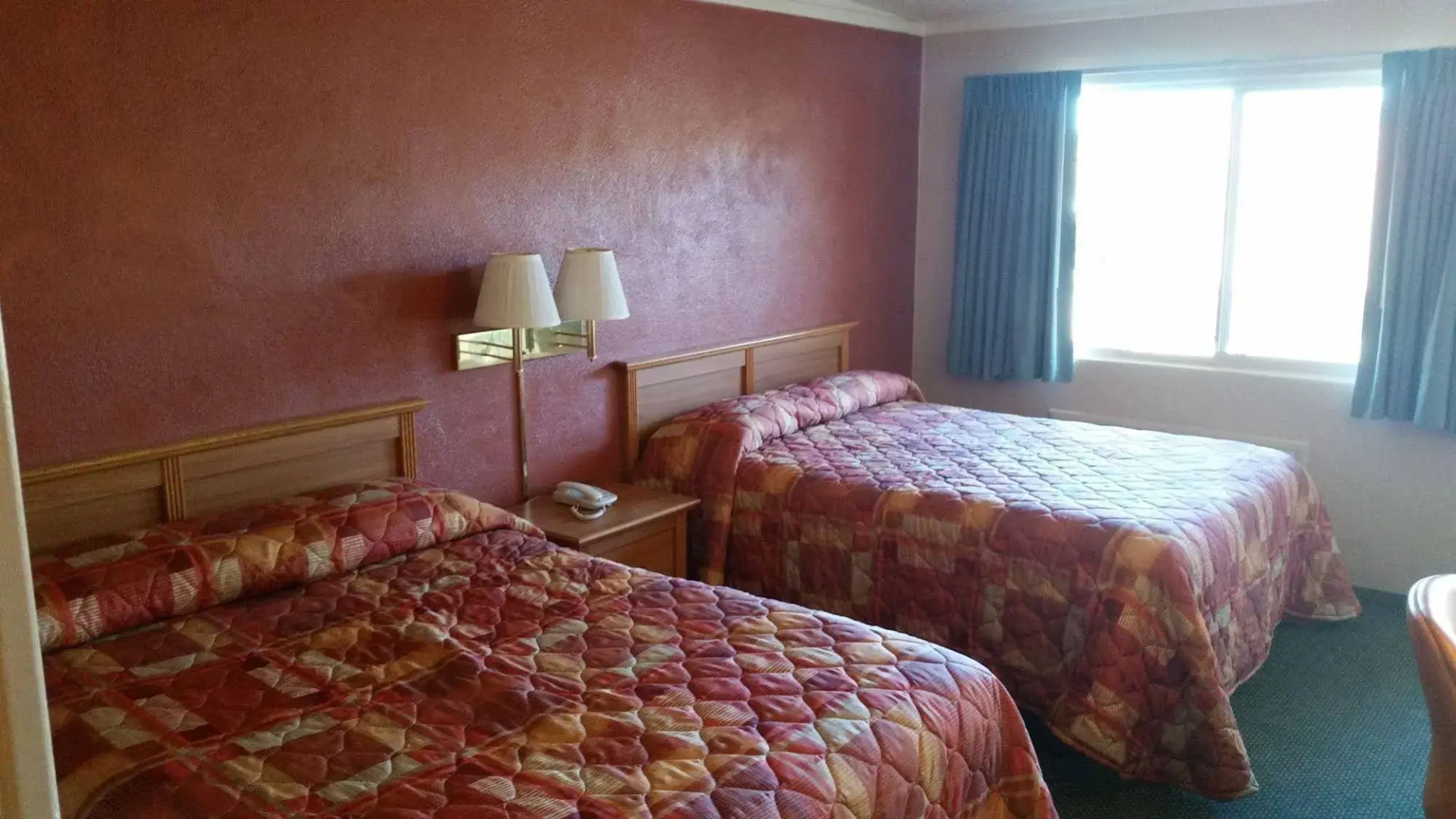 Heritage House Motel