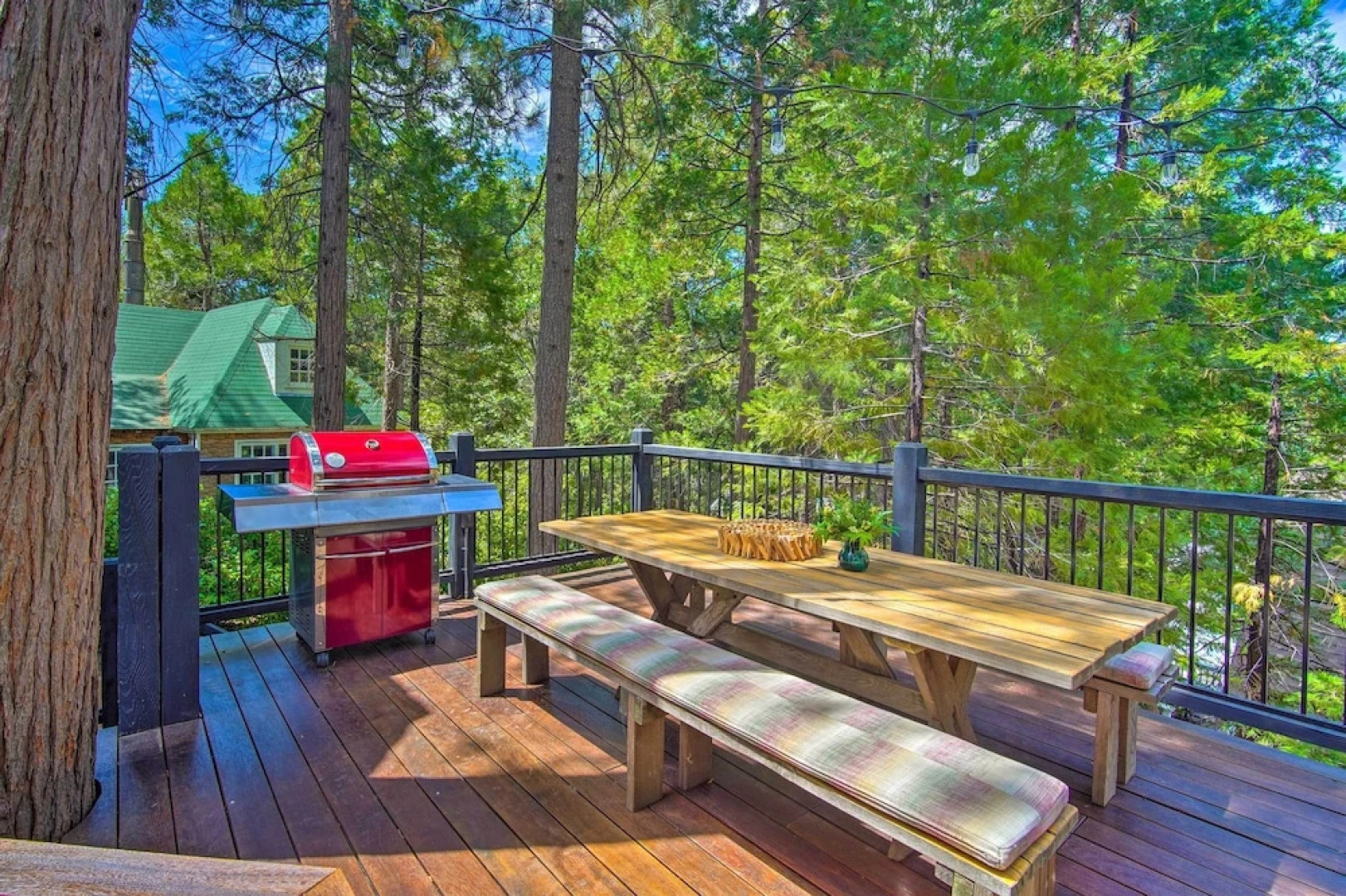 Vintage Lake Arrowhead Cabin - Walk to Lake!