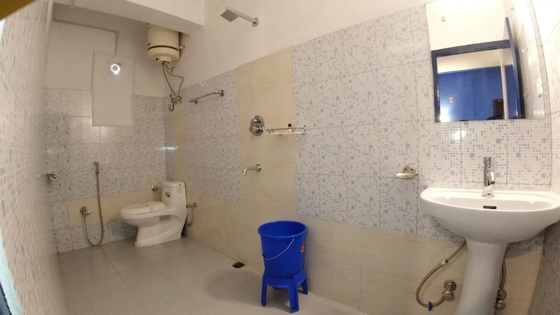 Hotel Flora Fountain