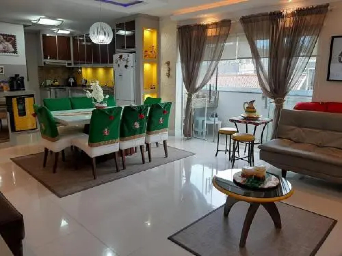 Lindo apartamento 3 dorm a 100m da praia de Perequê