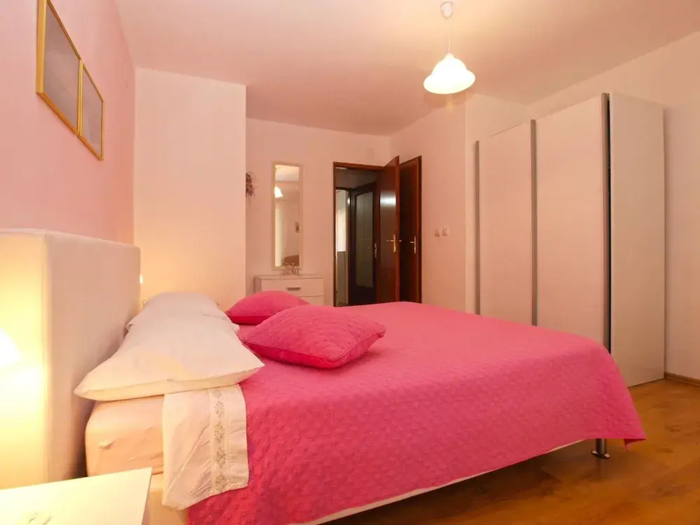 Apartment 959