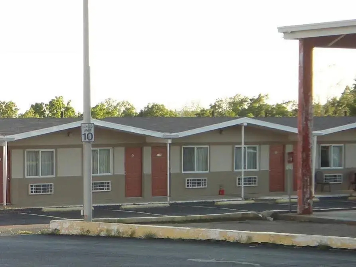 Relax Inn St. Robert