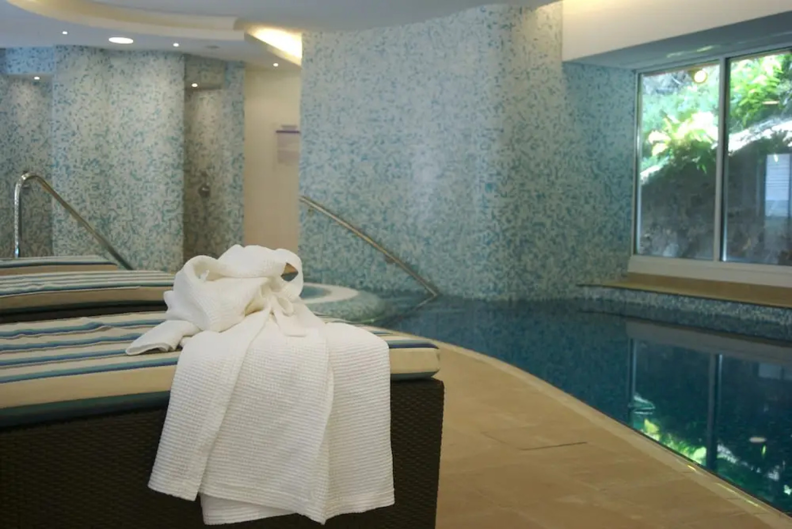 Quayside, Dart Marina