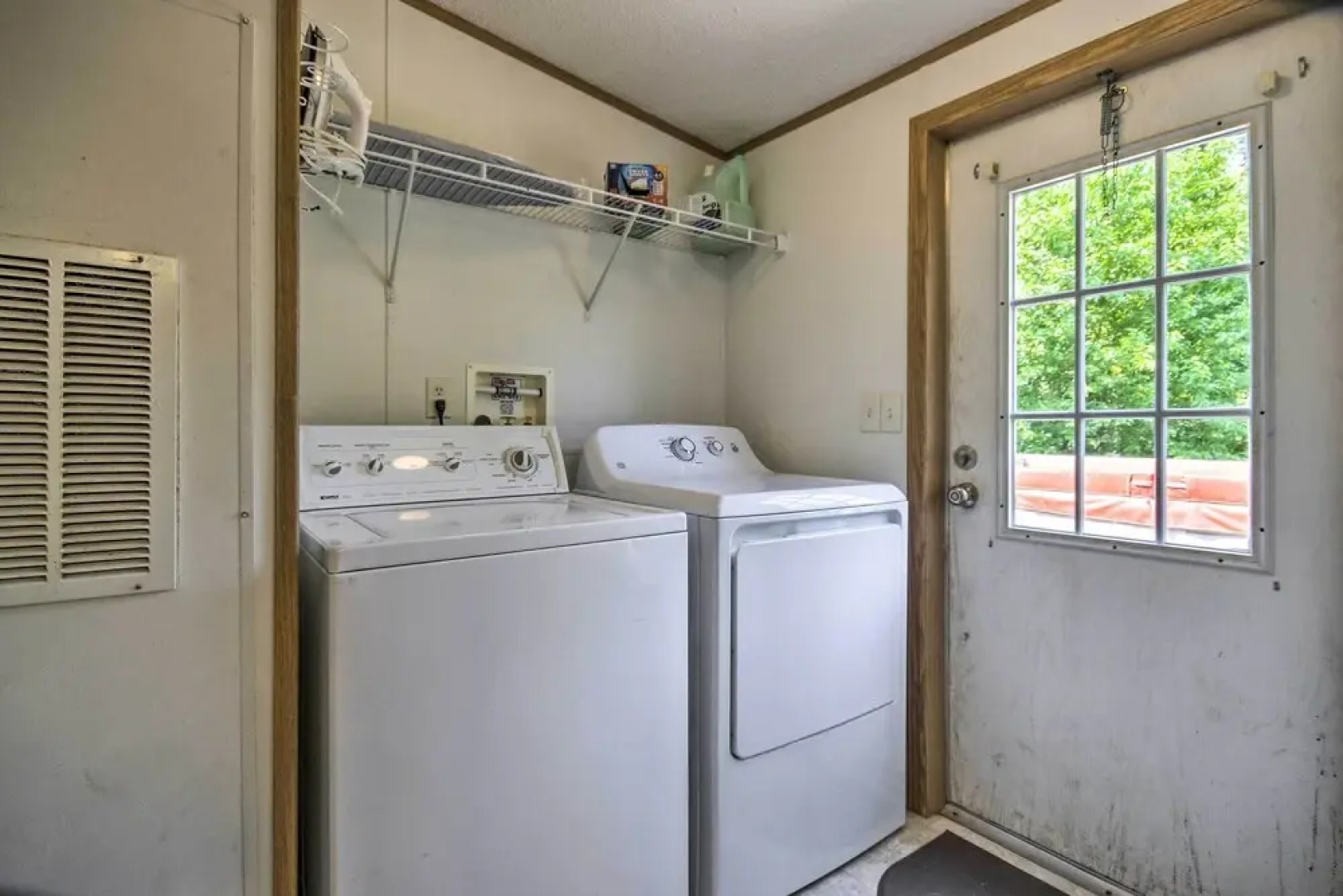 Shenandoah River Getaway < 9 Mi to Downtown Luray!