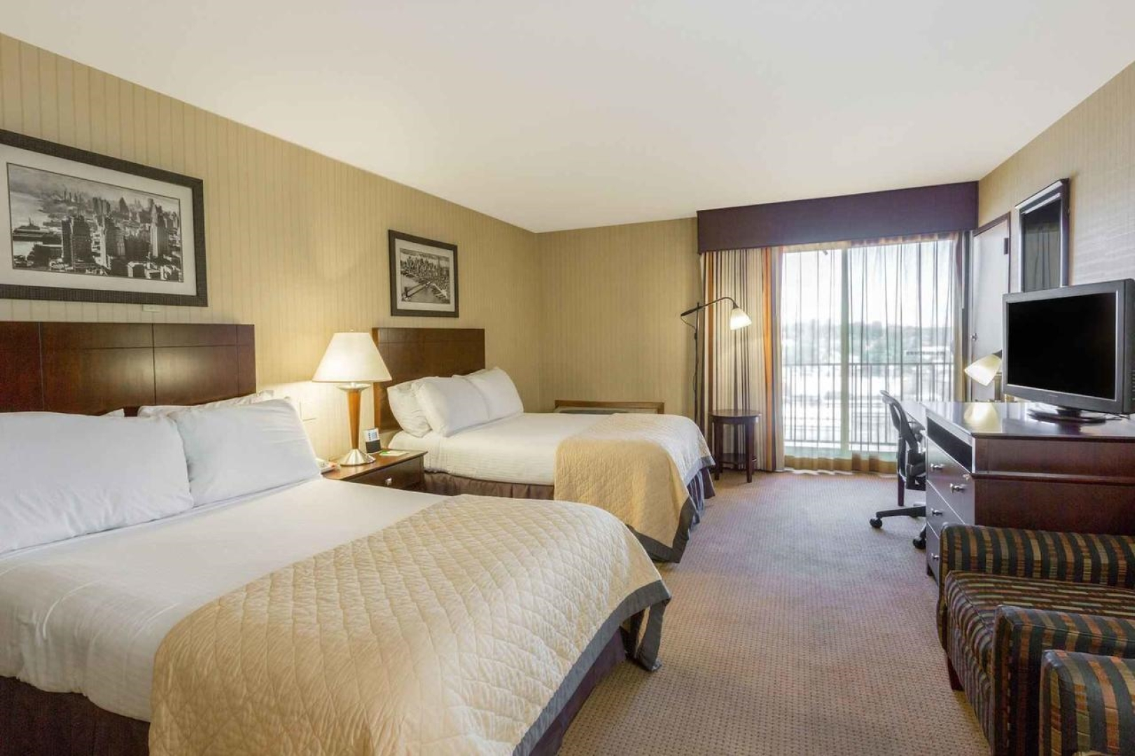 Wyndham Garden Hotel Newark Airport