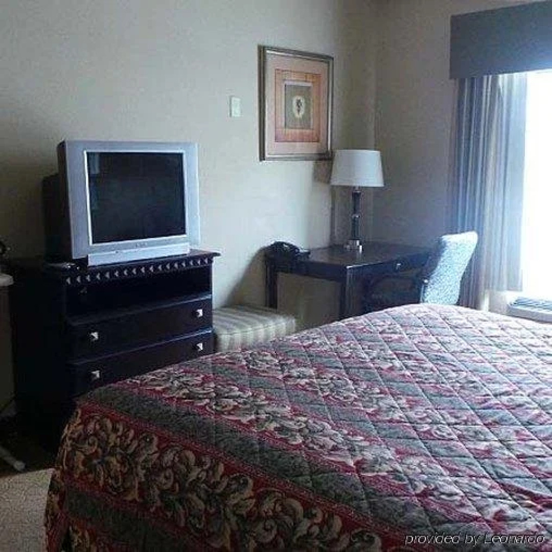 Express Inn & Suites - Griffin