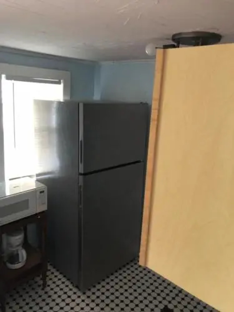 Seafarer Inn and Cottages