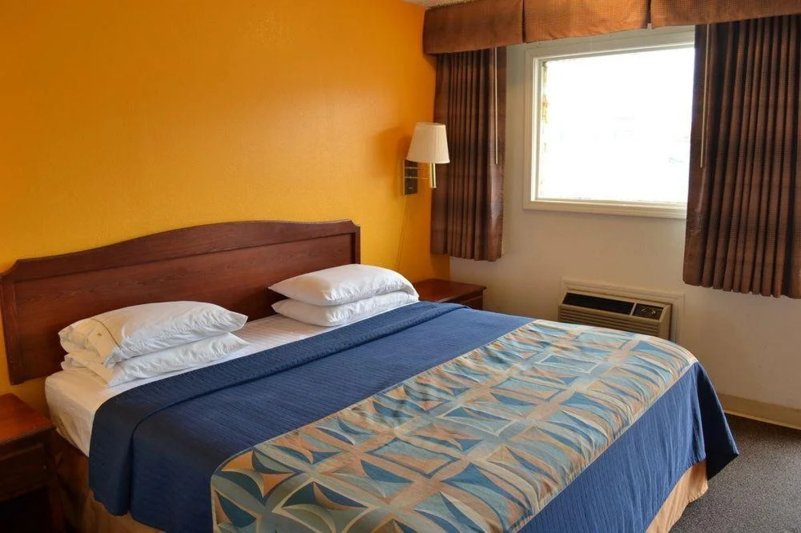 Budget Inn & Suites