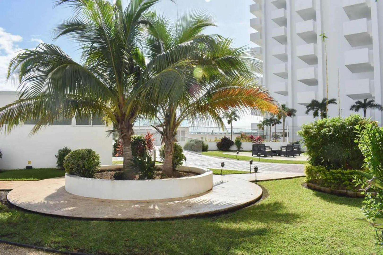 Barcelona Tower Suites