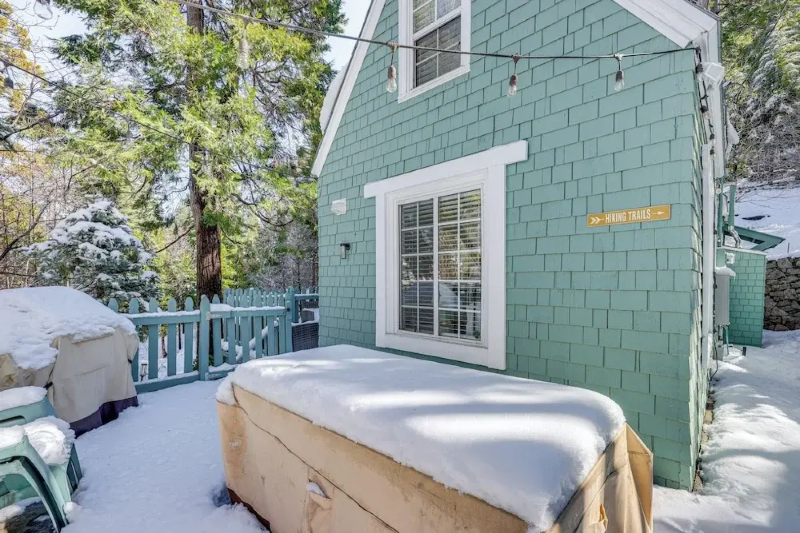 Walkable 'green Gables Cottage' in Lake Arrowhead
