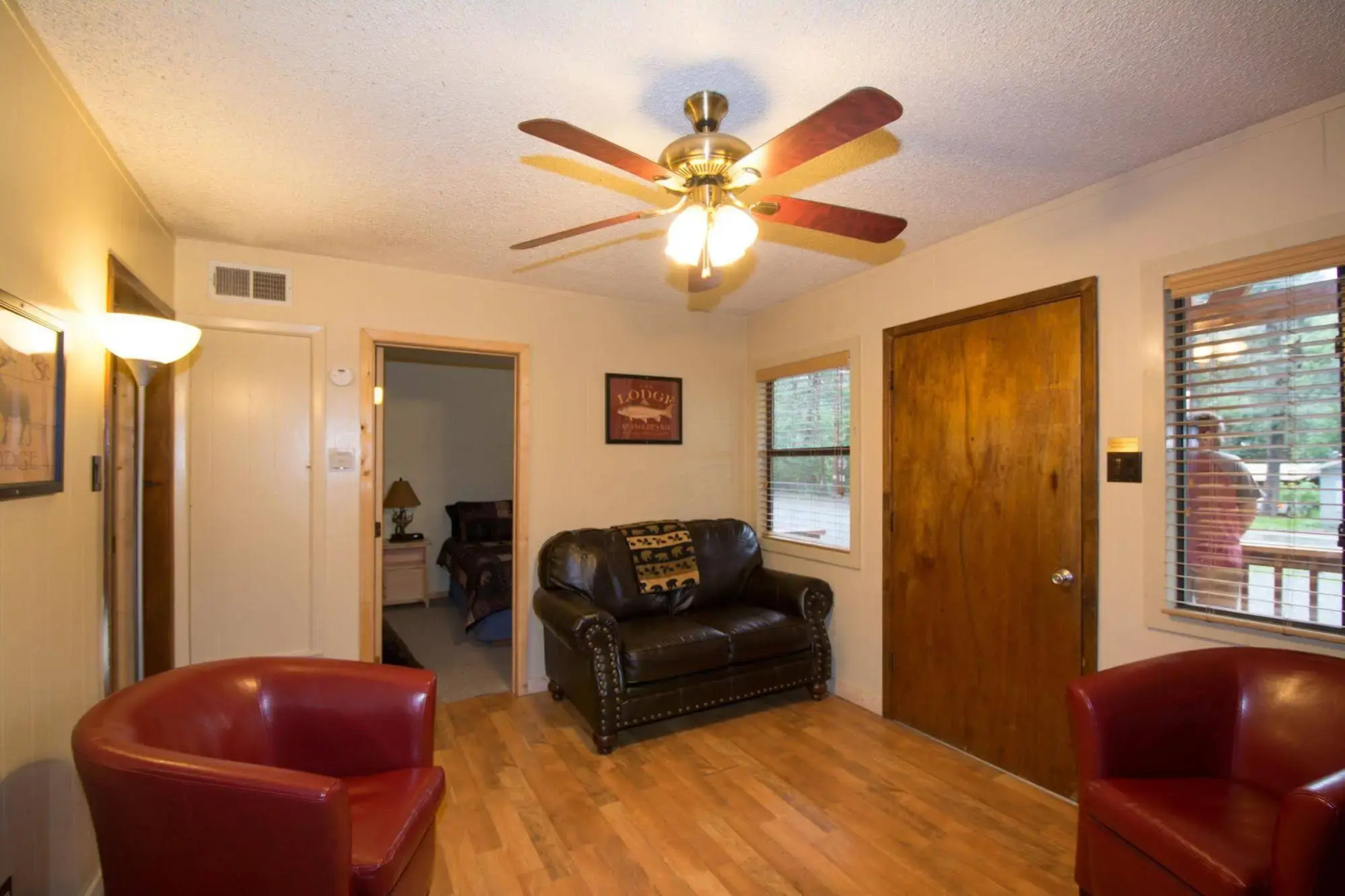 Upper Canyon Inn & Cabins