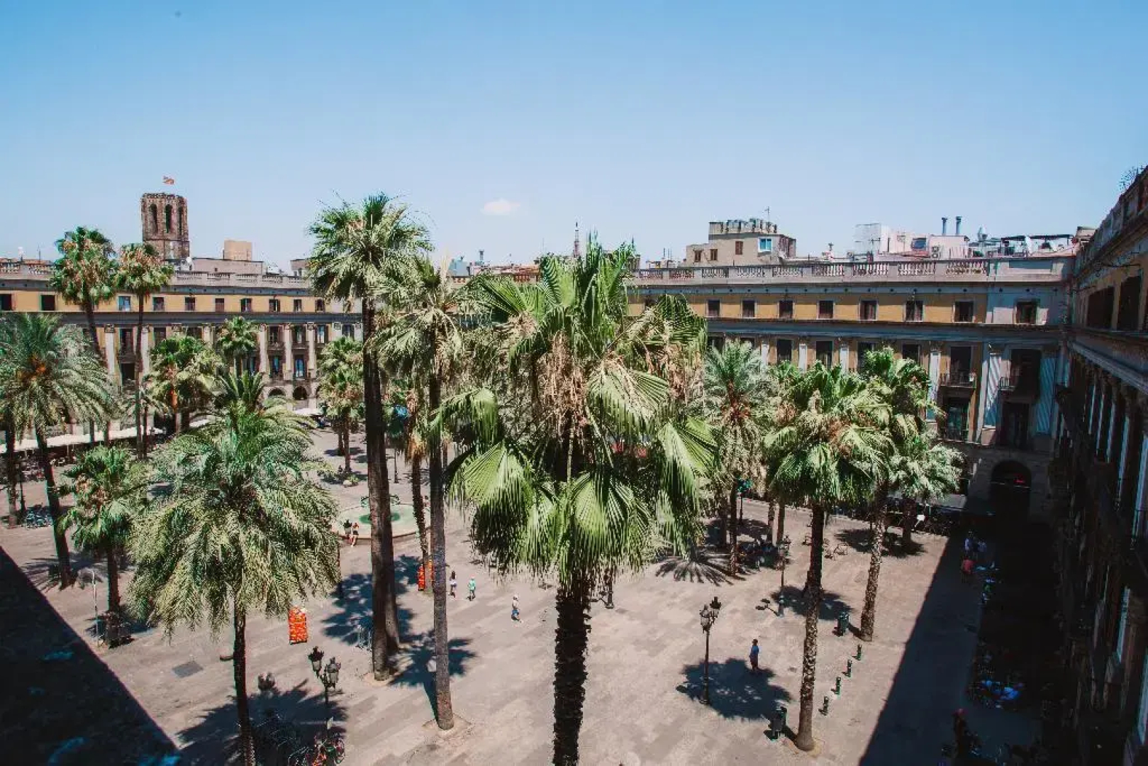 Las Ramblas Pasaje Bacardi Apartments