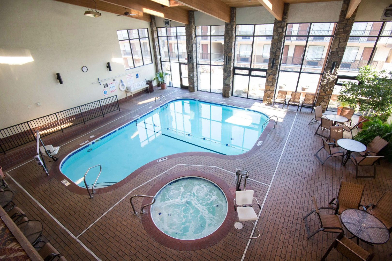 Best Western Center Pointe Inn