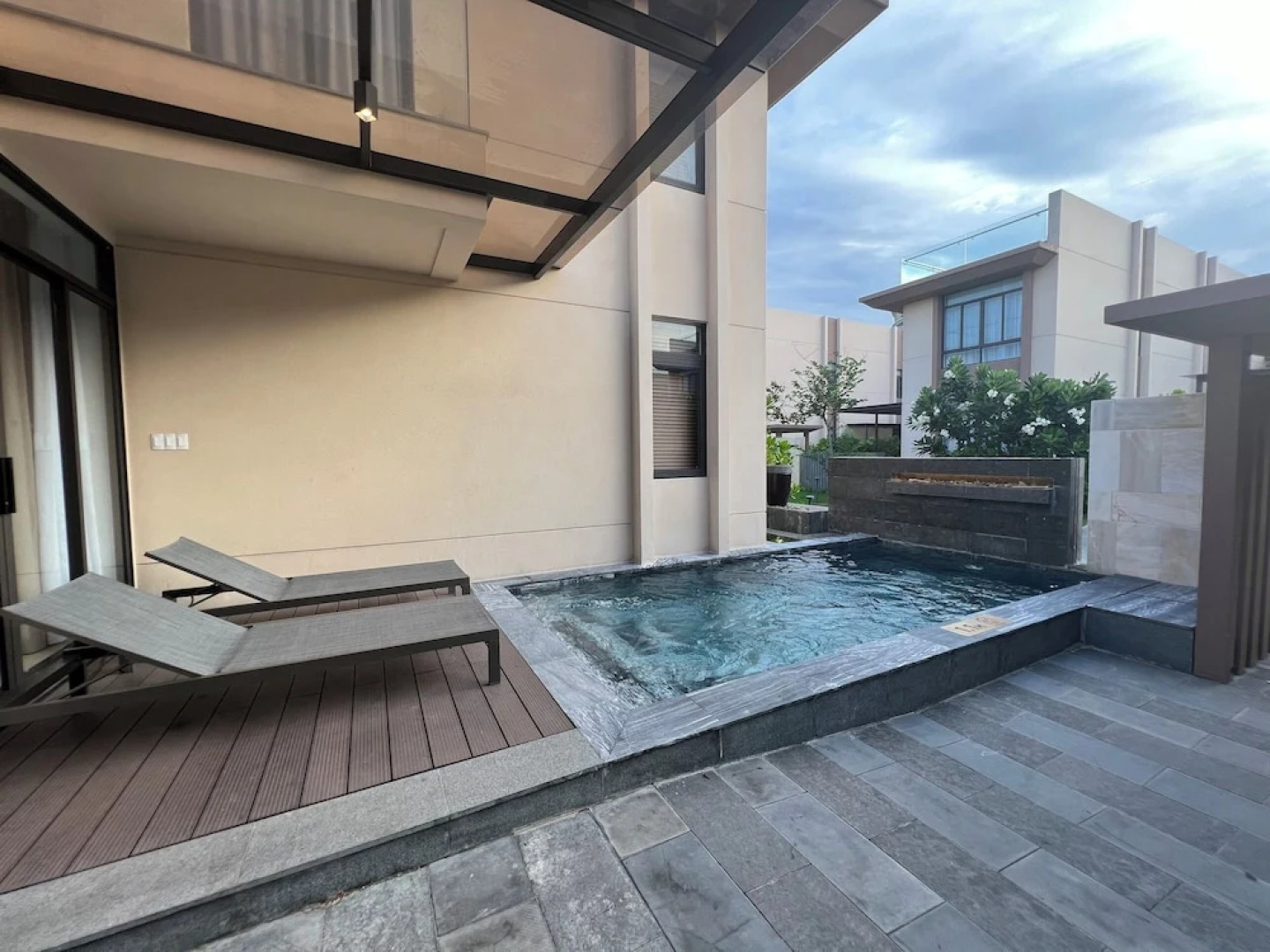 Suite & Pavilion Thien Kim