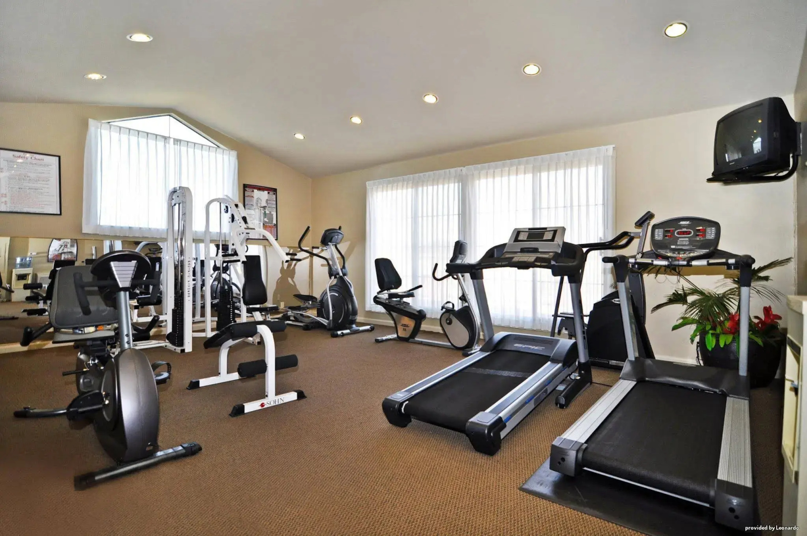 Best Western Plus Palm Court Hotel