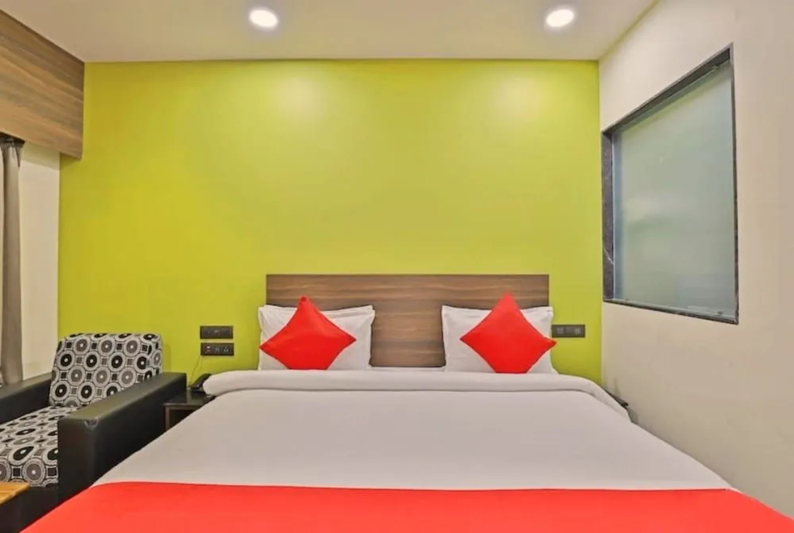 GenX Surat BY 1589 Hotels