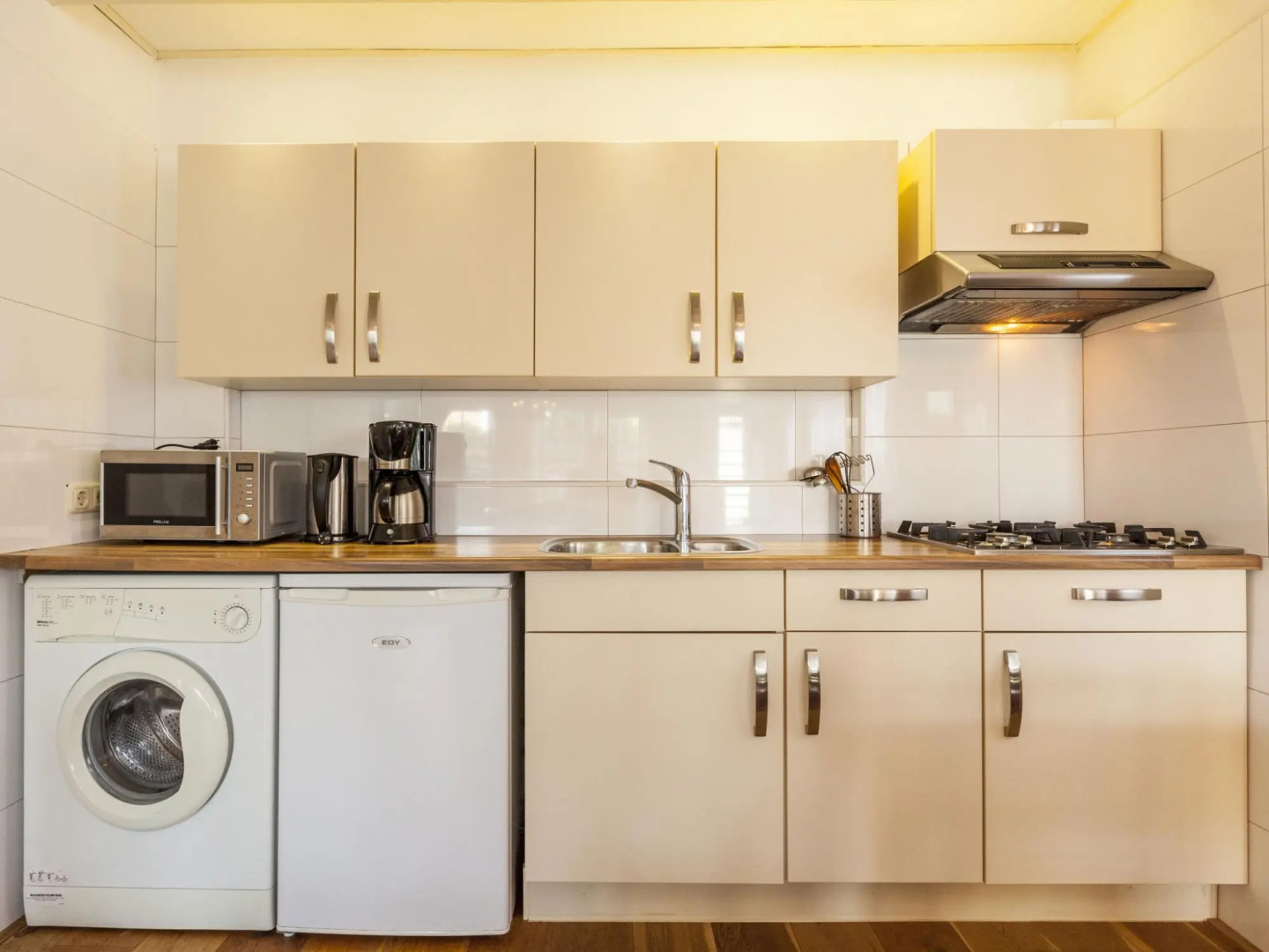 Tasteful Holiday Home in Wemeldinge near Sea