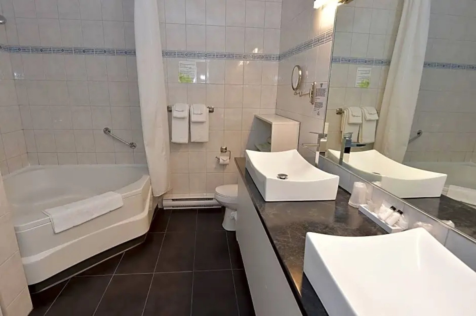 Pavillon Le Petit Manoir Du Casino