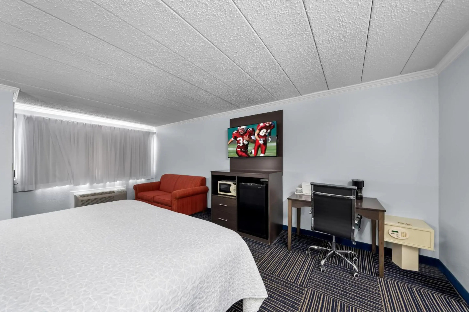 Admiralty Inn & Suites - a Red Collection Hotel